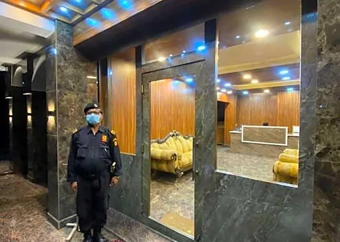 Hotel De Sapphire 3*